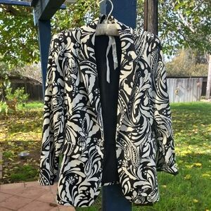 Elegant Black and White Patterned Women's Blazer